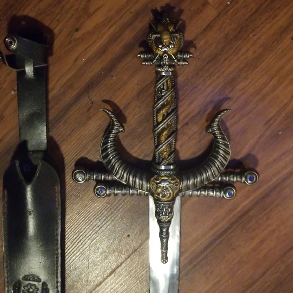 Collectable items - Picture 2 of 3